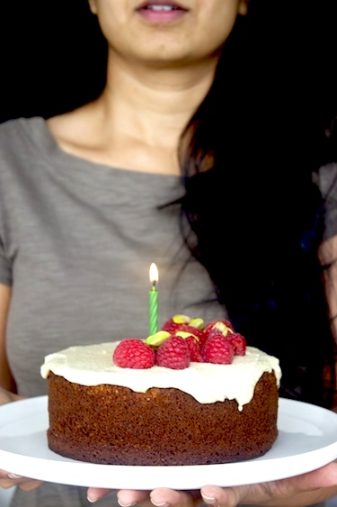 Honey-almond-birthday-cake