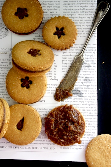 healthy-cookies-quinoa-almond-2