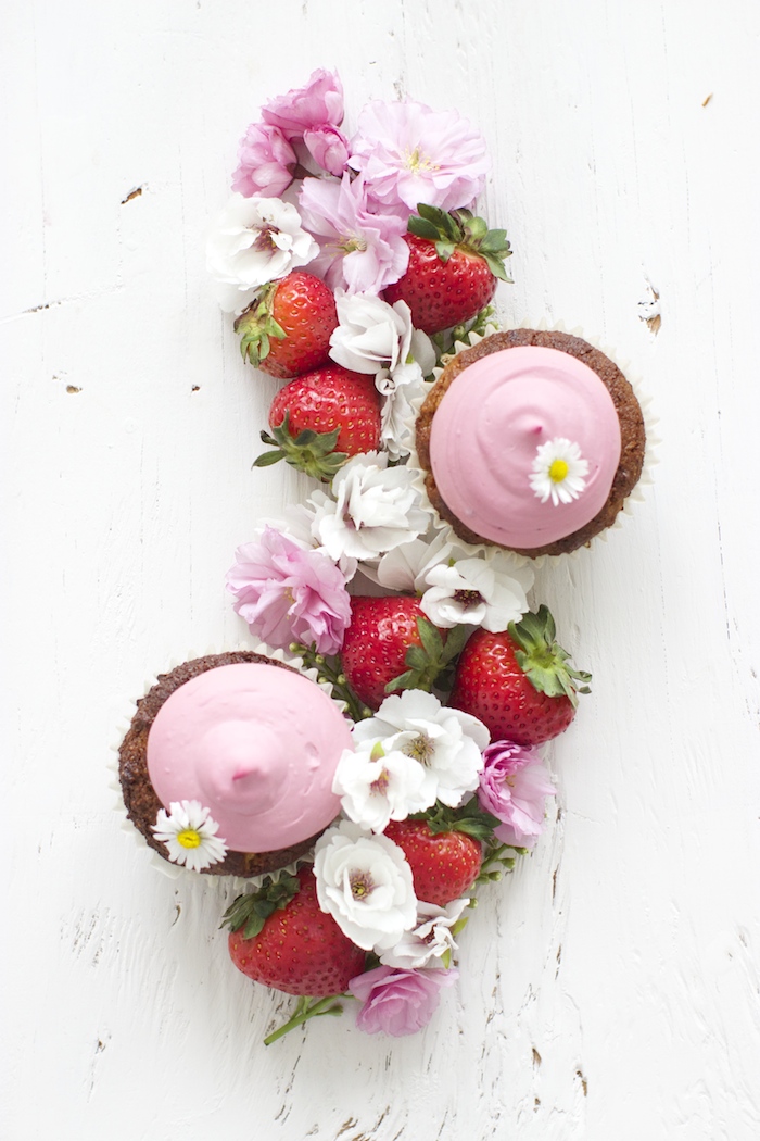strawberry-cupcake-3
